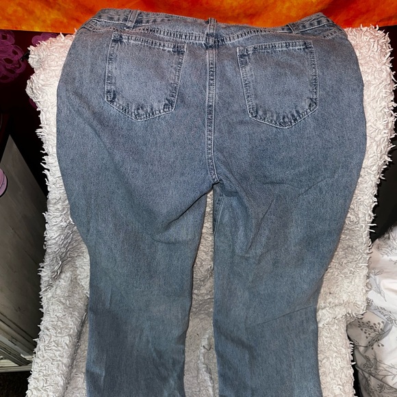 Straight Jeans - Picture 4 of 5